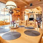 Szept Giewontu-mountain Base Kościelisko