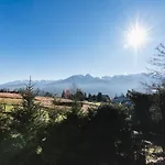 Szept Giewontu-mountain Base *