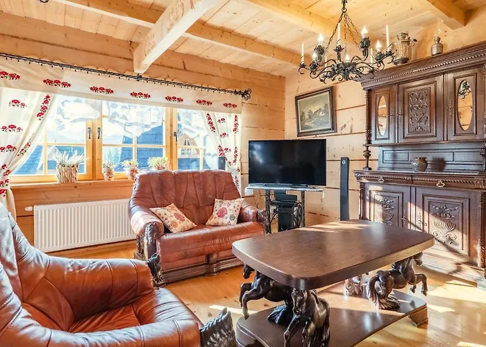 Szept Giewontu-mountain Base