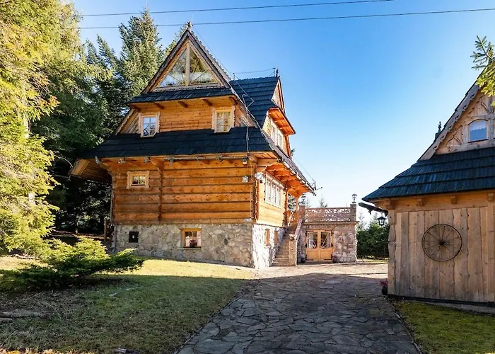 Szept Giewontu-mountain Base