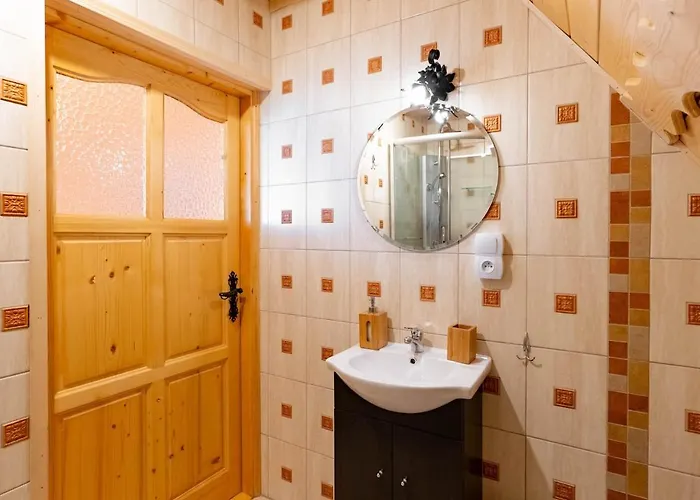 Szept Giewontu-mountain Base *